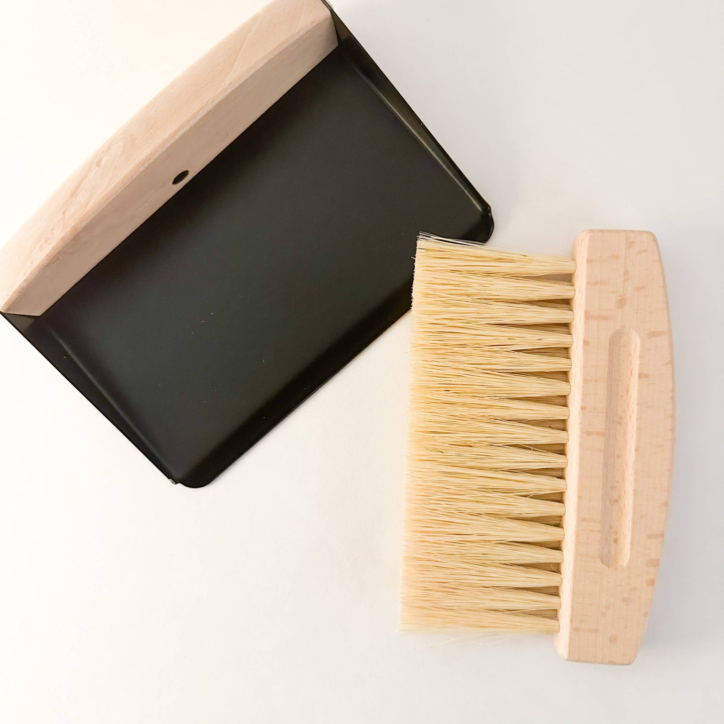 Small zero-waste cleaning set, ideal for home or workspace