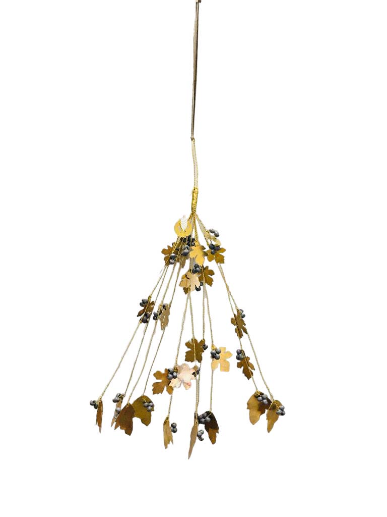 Oak & Black Berries Hanging Decoration