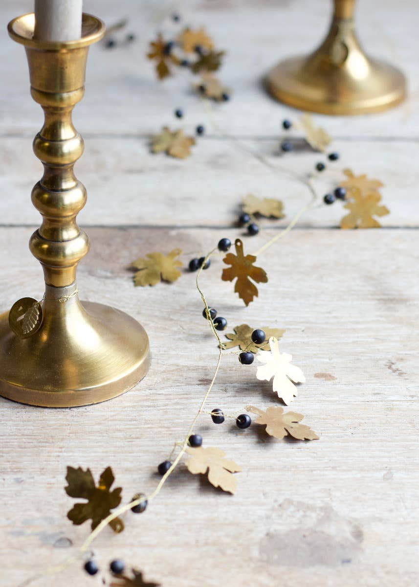 Oak and Black Berries Christmas Garland